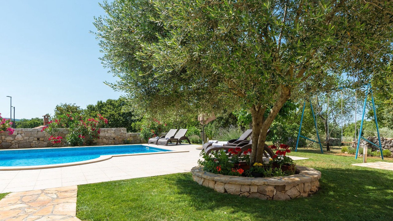Photo of Outdoor in Brgod