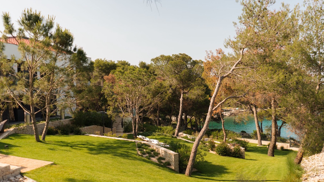 Photo of Outdoor in Cove Murtar