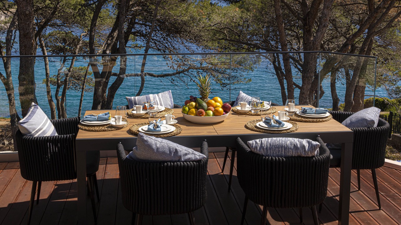 Photo of Outdoor in Cove Murtar