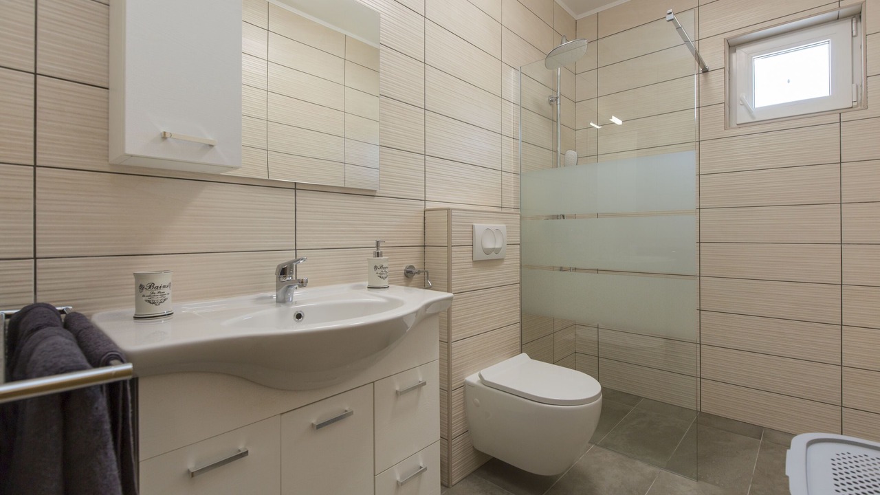 Photo of Bathroom in Topid