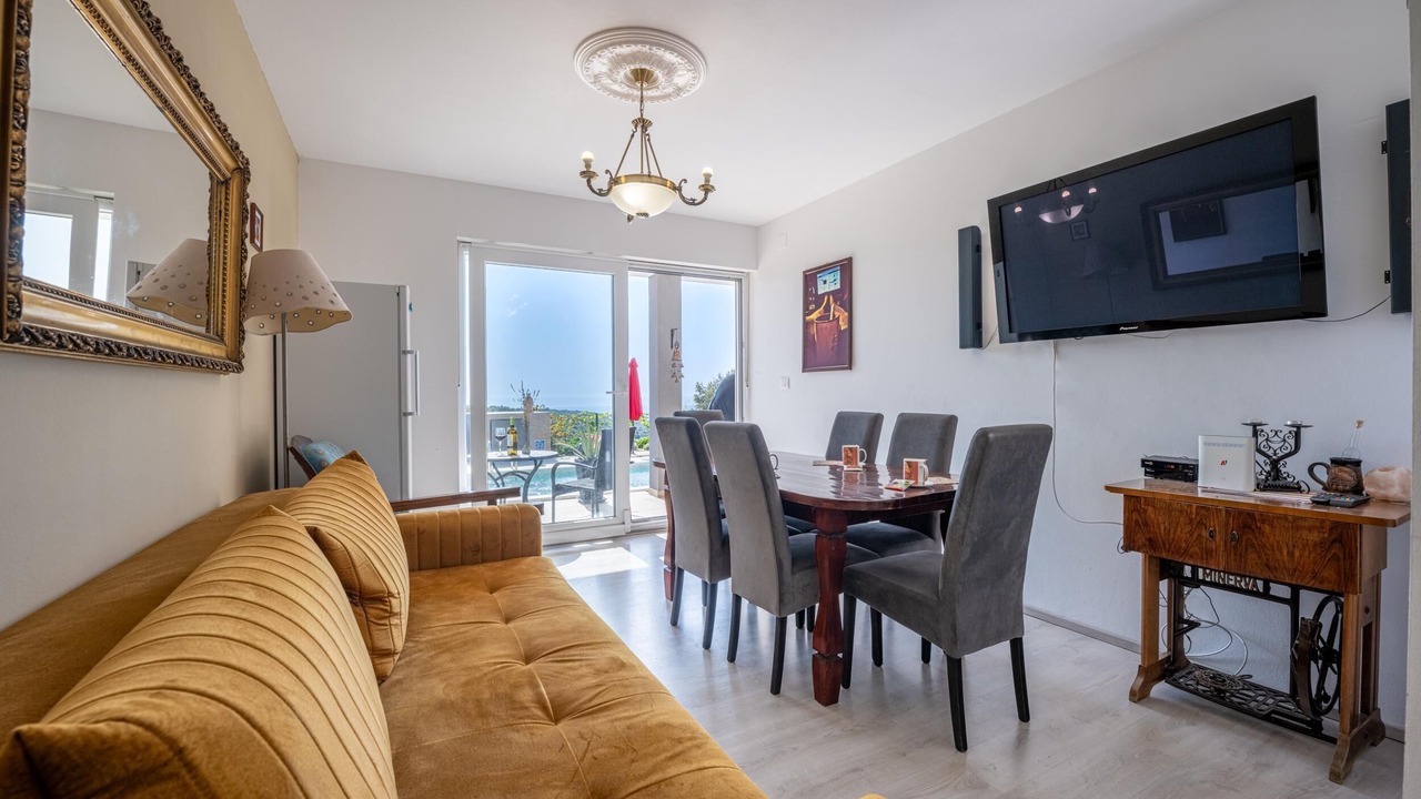 Photo of Livingroom in Peruski