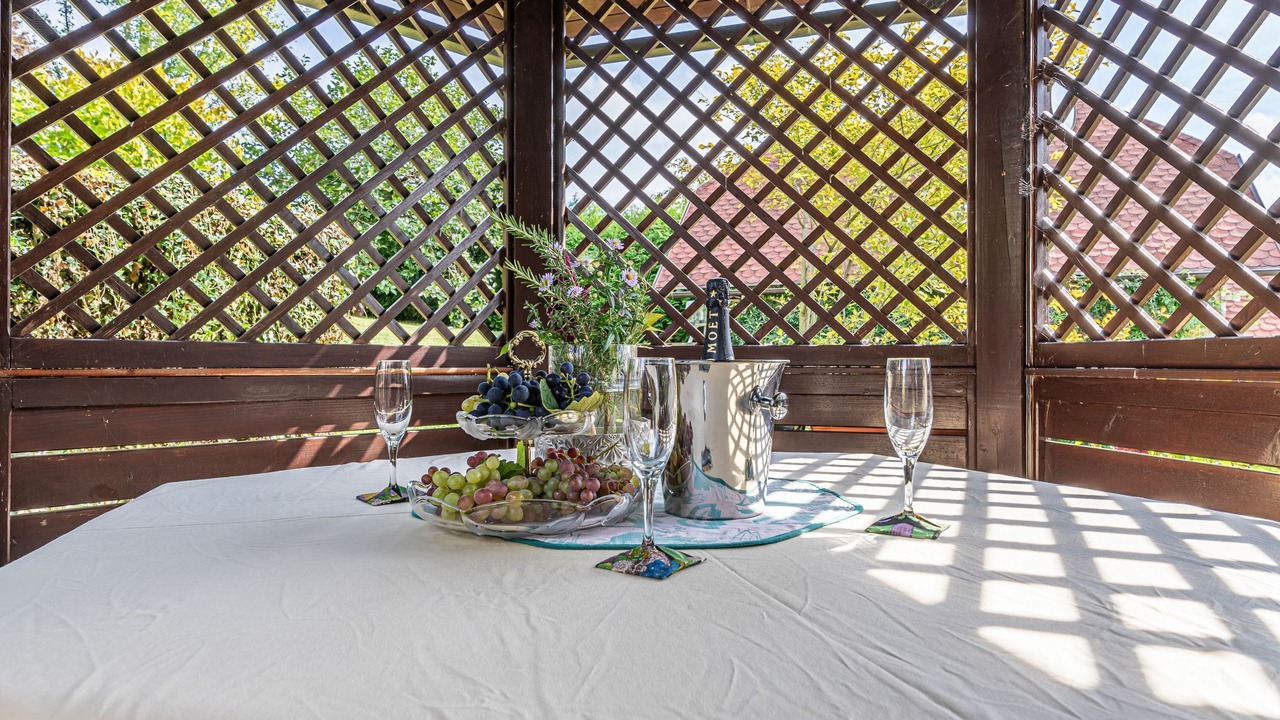 Photo of Outdoor in Semic