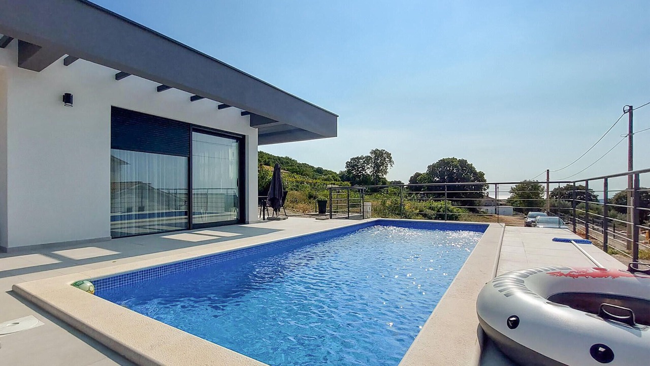 Photo of Outdoor in Brgod