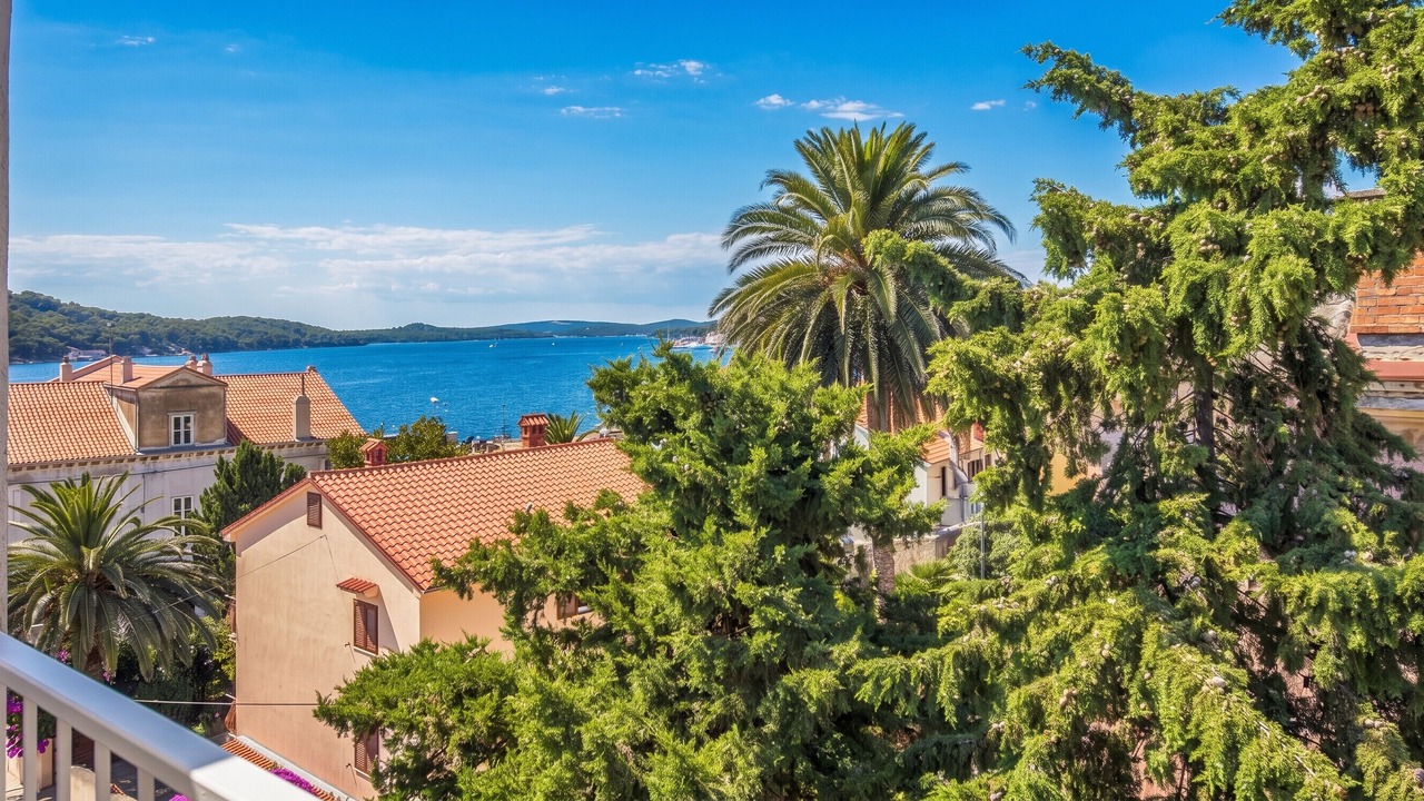 Photo of Outdoor in Cove Murtar