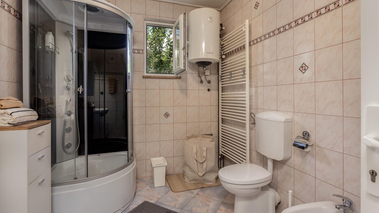 Photo of Bathroom in Mihotici