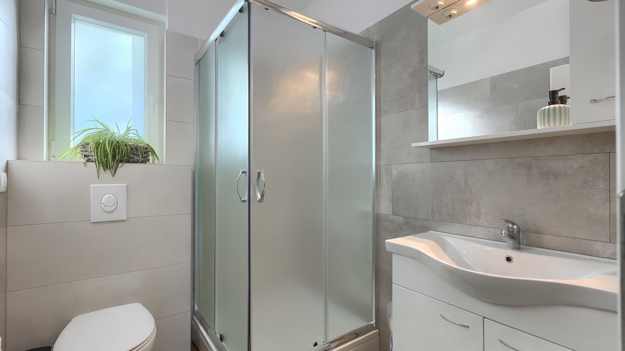 Photo of Bathroom in Radini