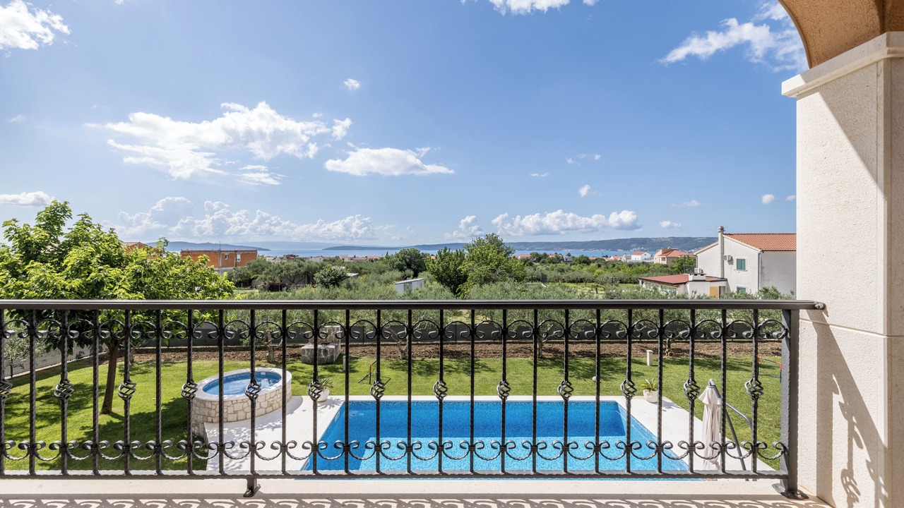 Photo of Outdoor in Rudine