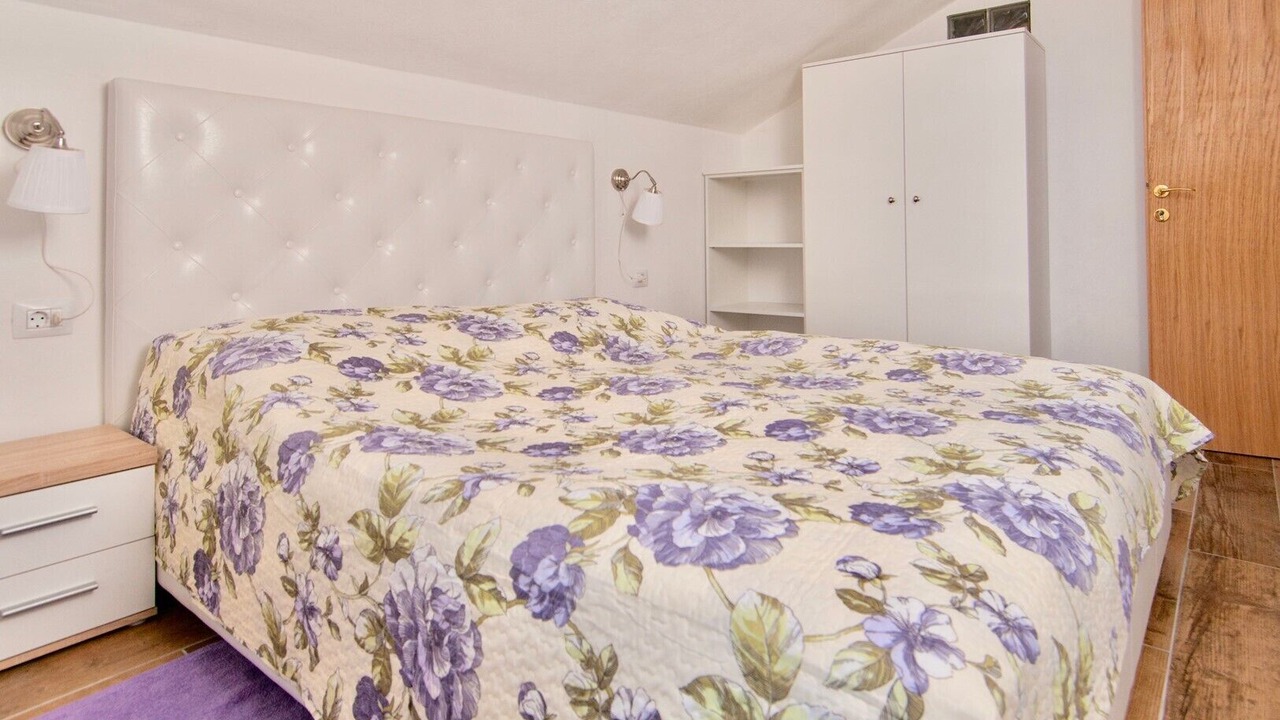 Photo of Bedroom in Nerezine