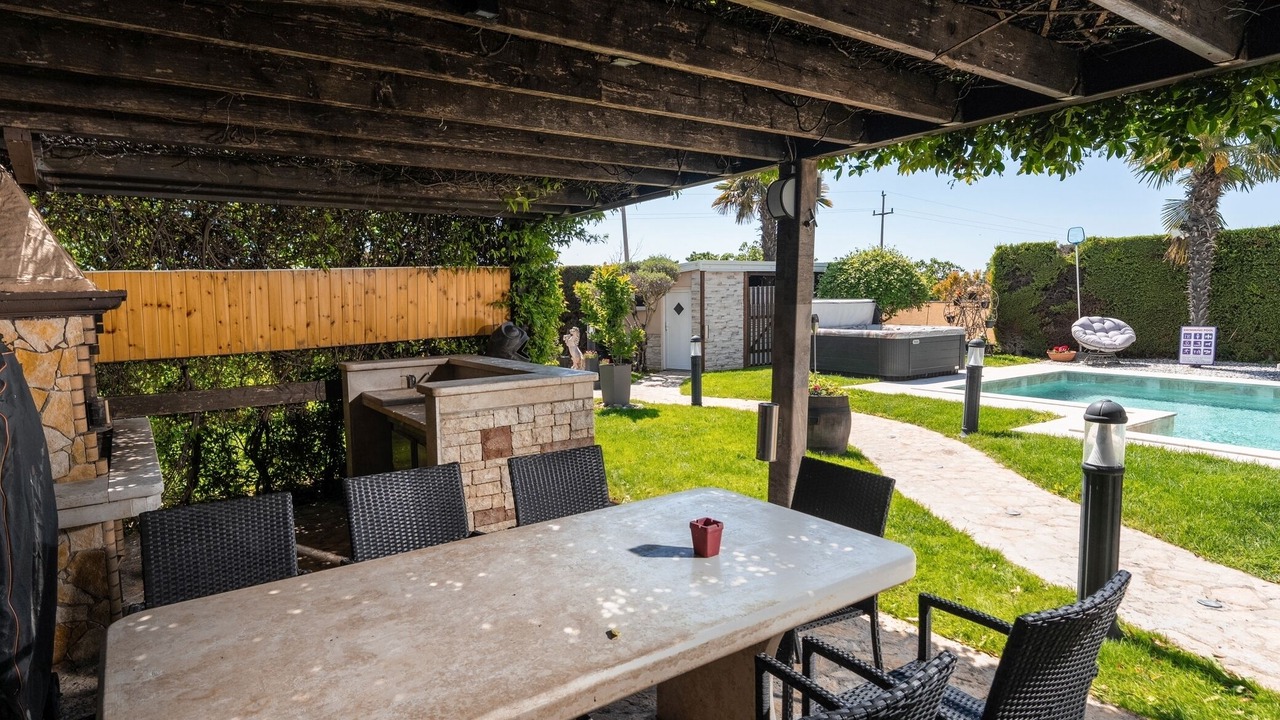 Photo of Outdoor in Vrvari