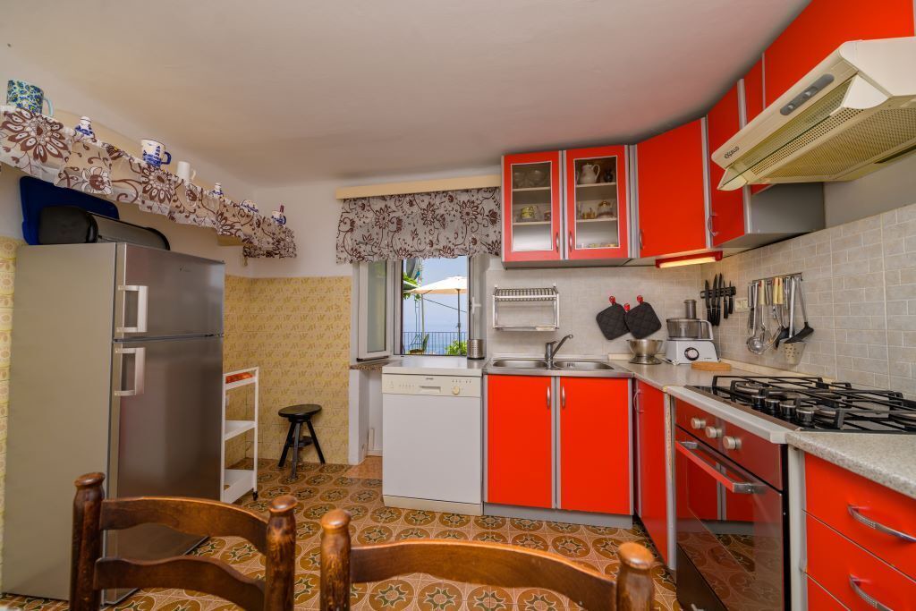 Photo of Kitchen in Ustrine