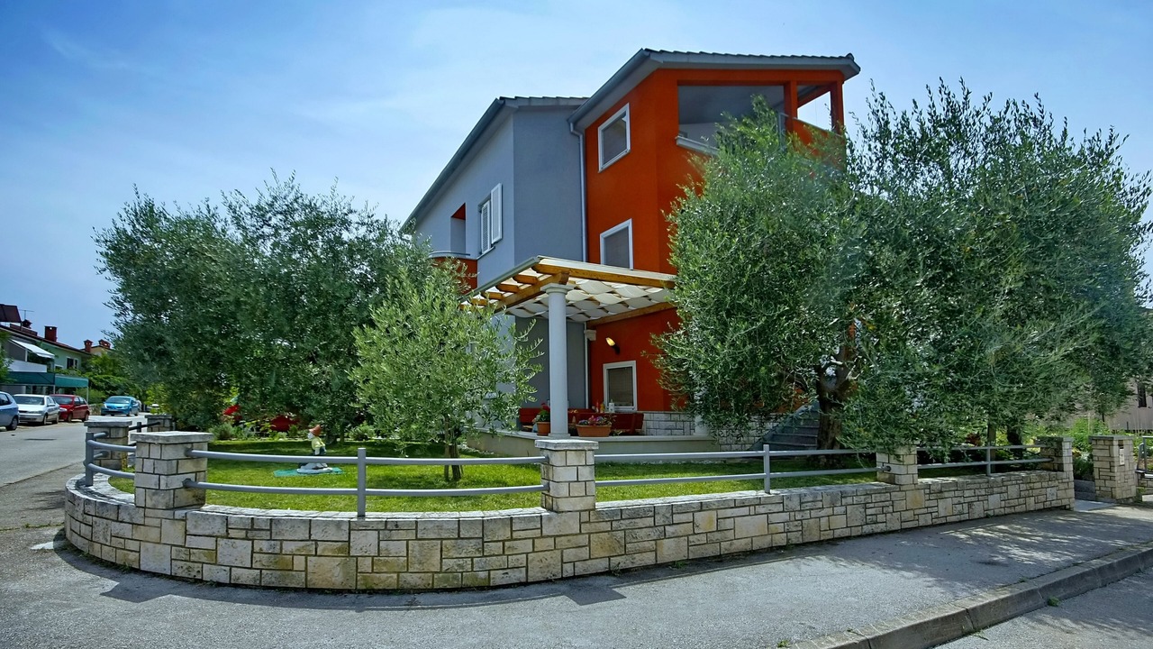 Photo of Outdoor in Murine
