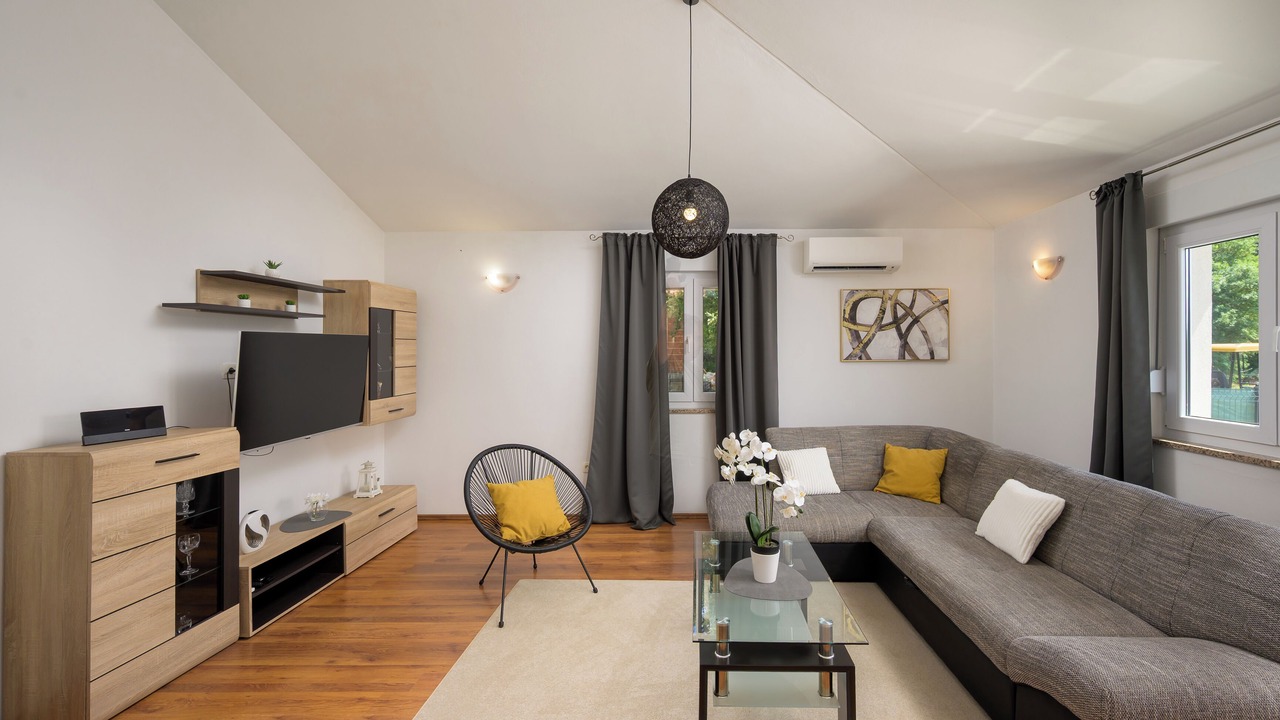 Photo of Livingroom in Loborika