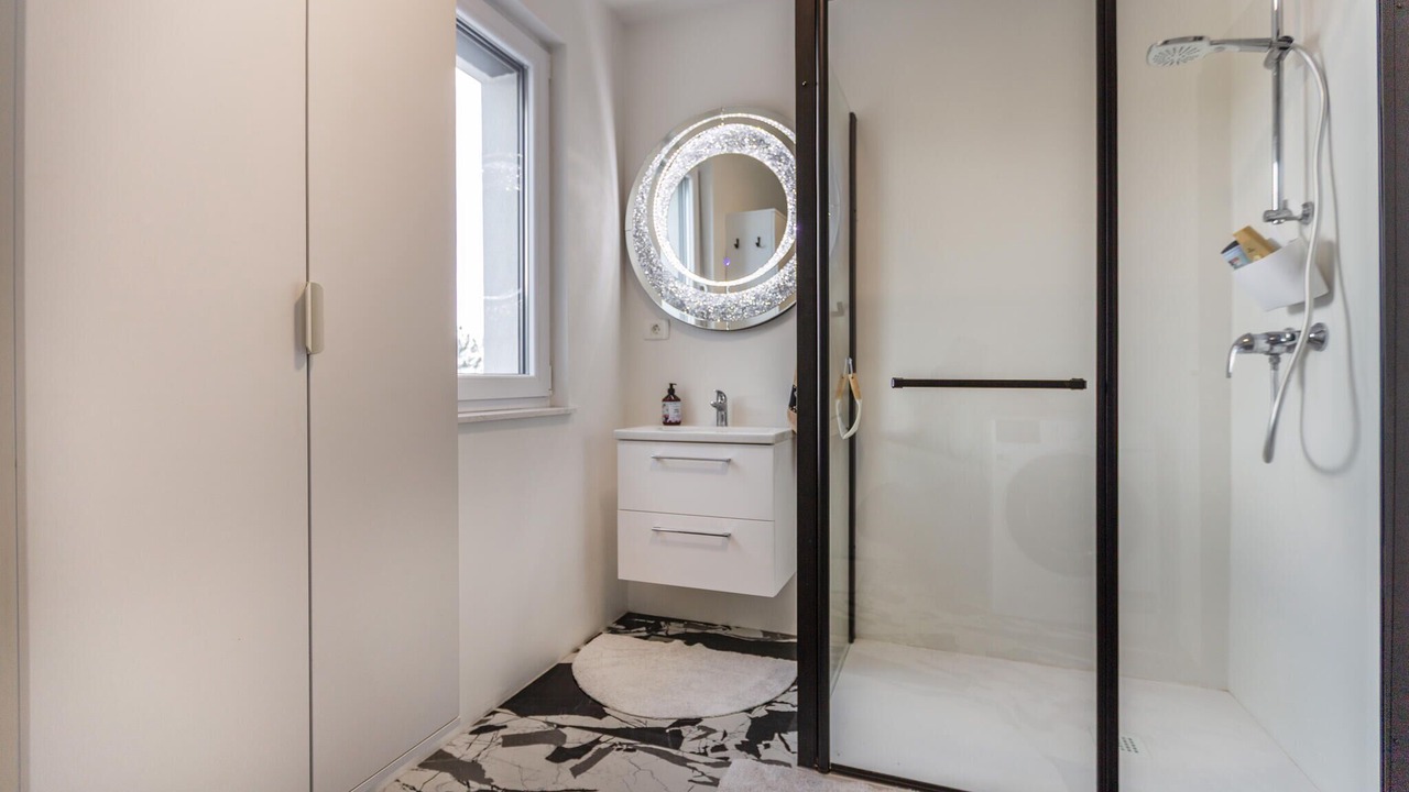 Photo of Bathroom in Dekani