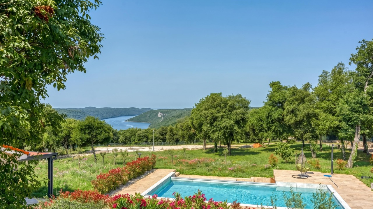 Photo of Outdoor in Marasi