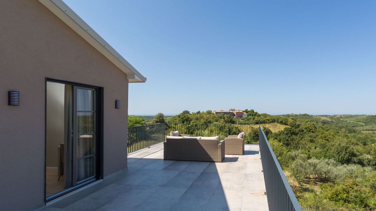 Photo of Patio Balcony in Baredine