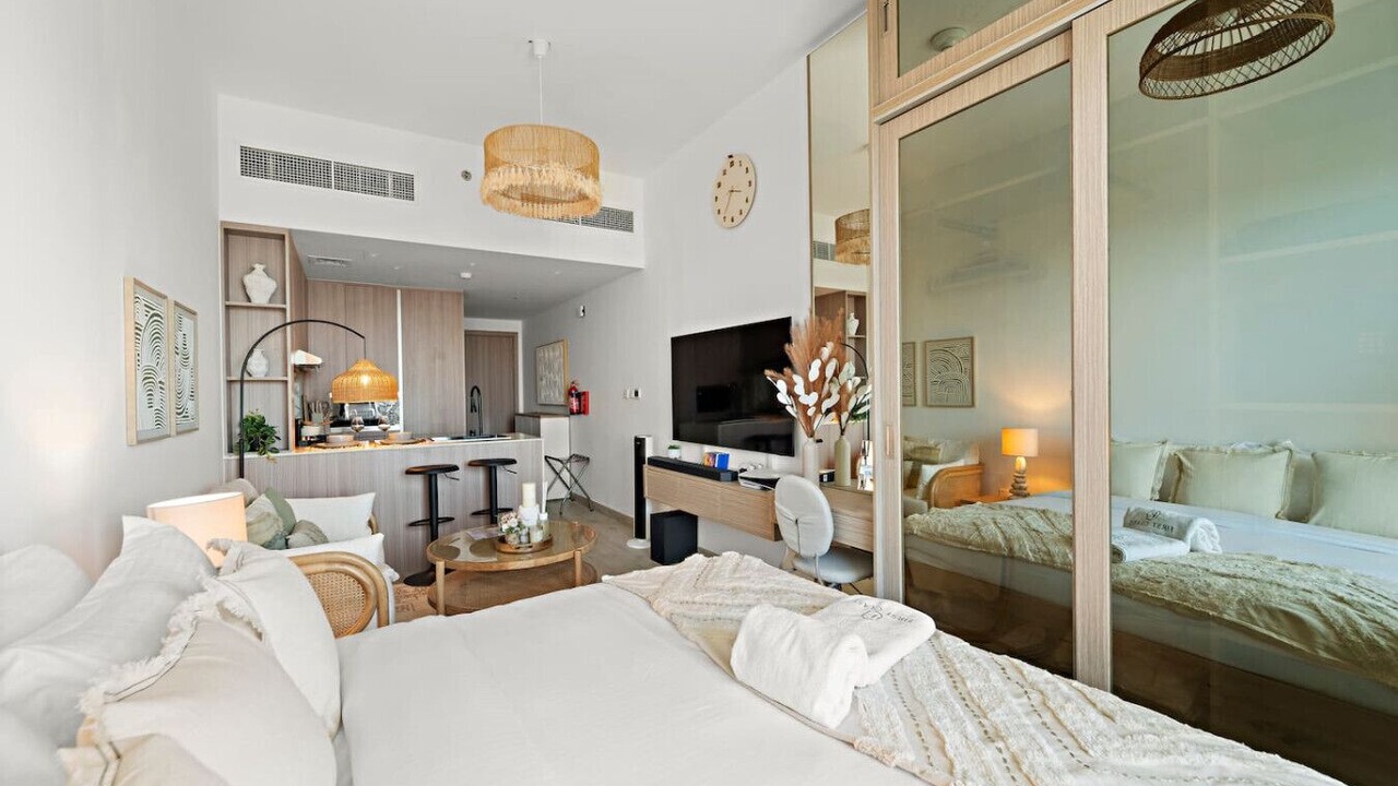 Photo of Bedroom in Jumeirah Village Triangle
