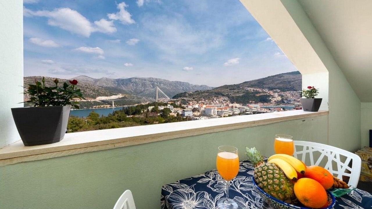 Photo of Patio Balcony in Babin Kuk