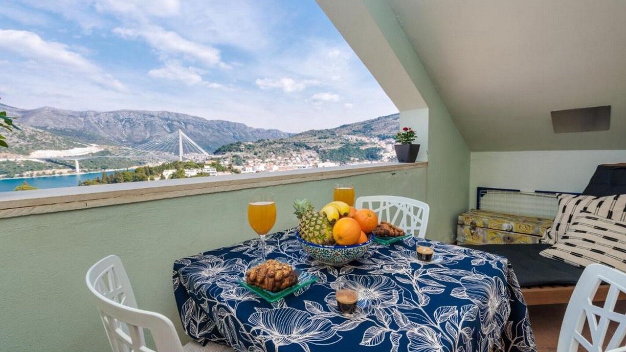 Photo of Patio Balcony in Babin Kuk