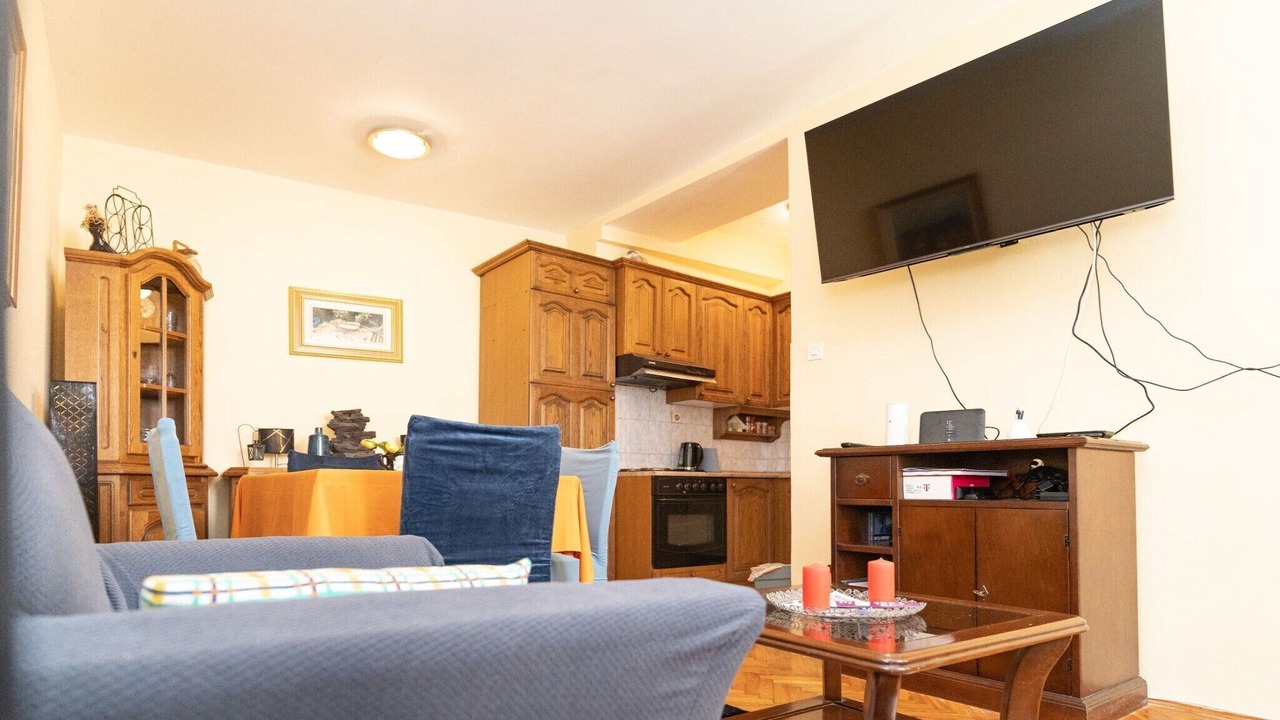 Photo of Livingroom in Pile