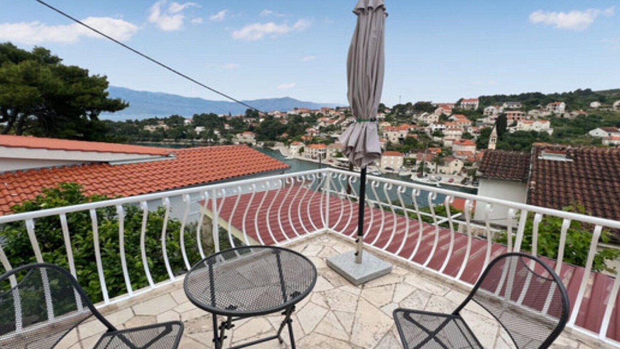 Photo of Patio Balcony in Splitska