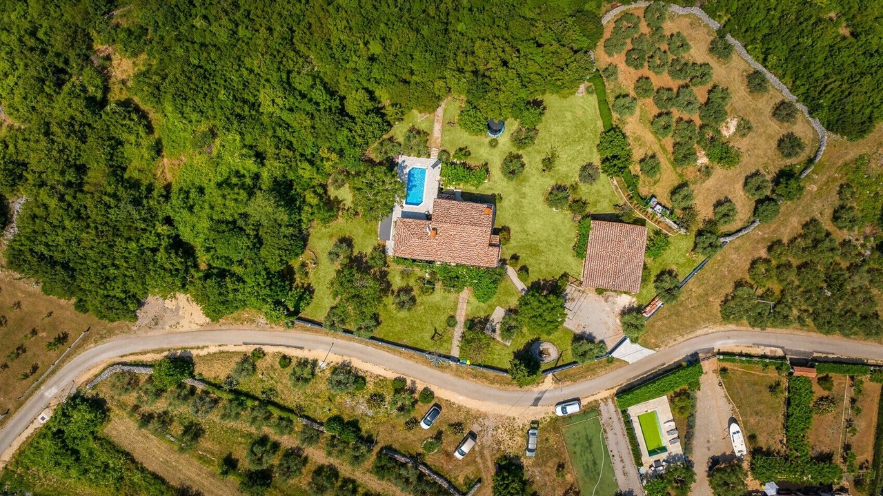 Photo of Outdoor in Kunj