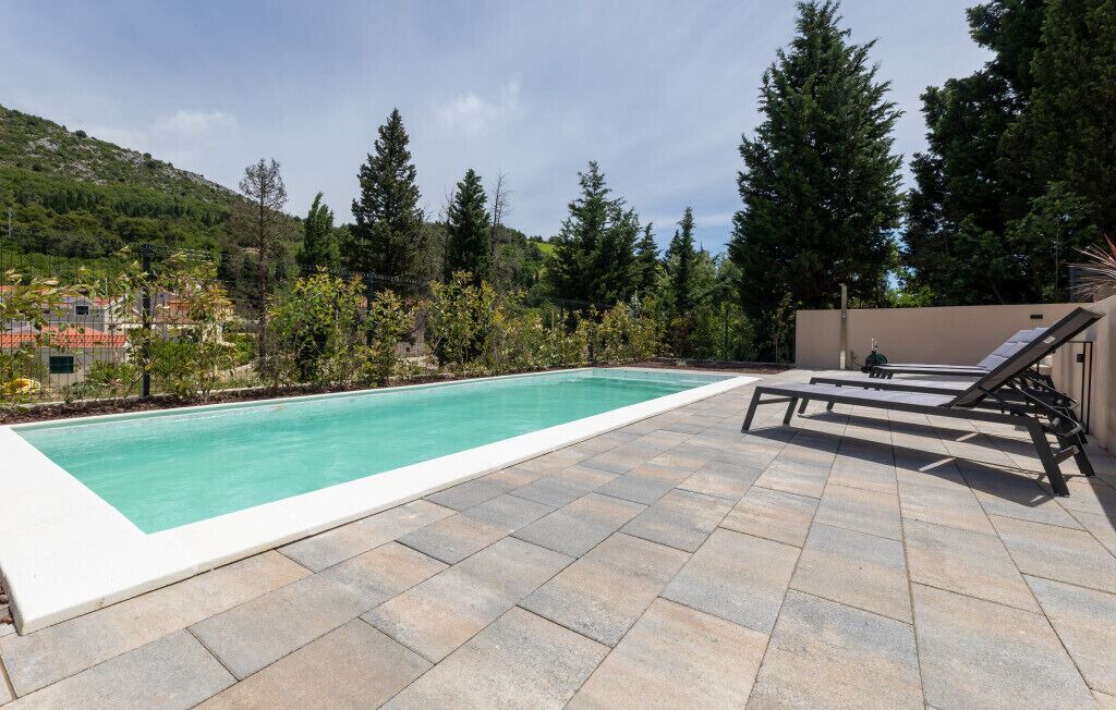 Photo of Outdoor in Kremena