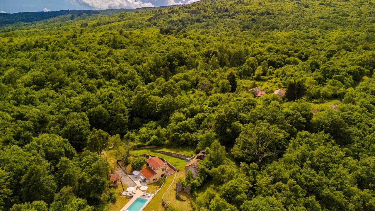 Photo of Outdoor in Sucici