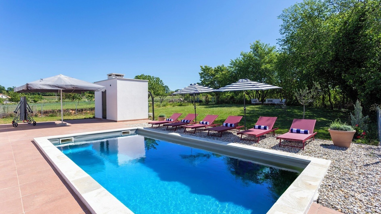 Photo of Outdoor in Cere