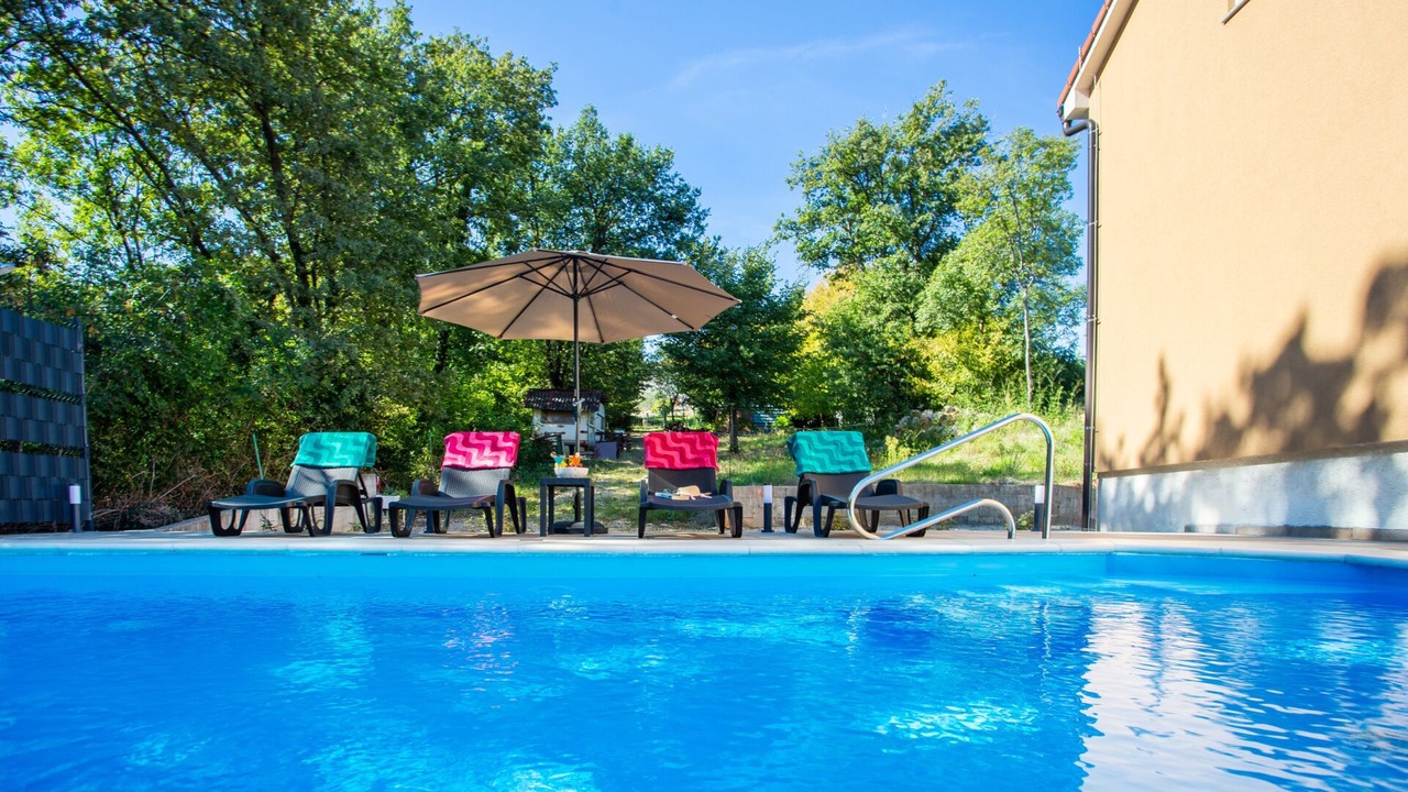 Photo of Outdoor in Risika