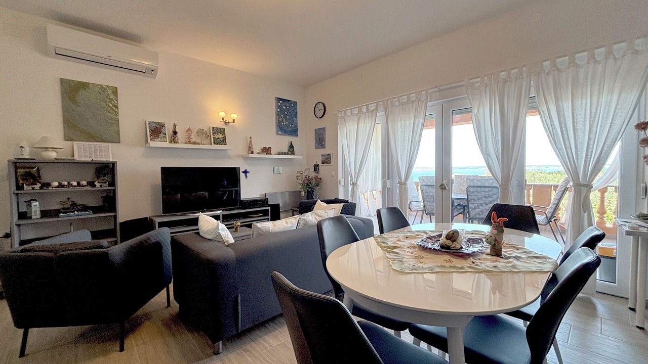 Photo of Livingroom in Lukoran