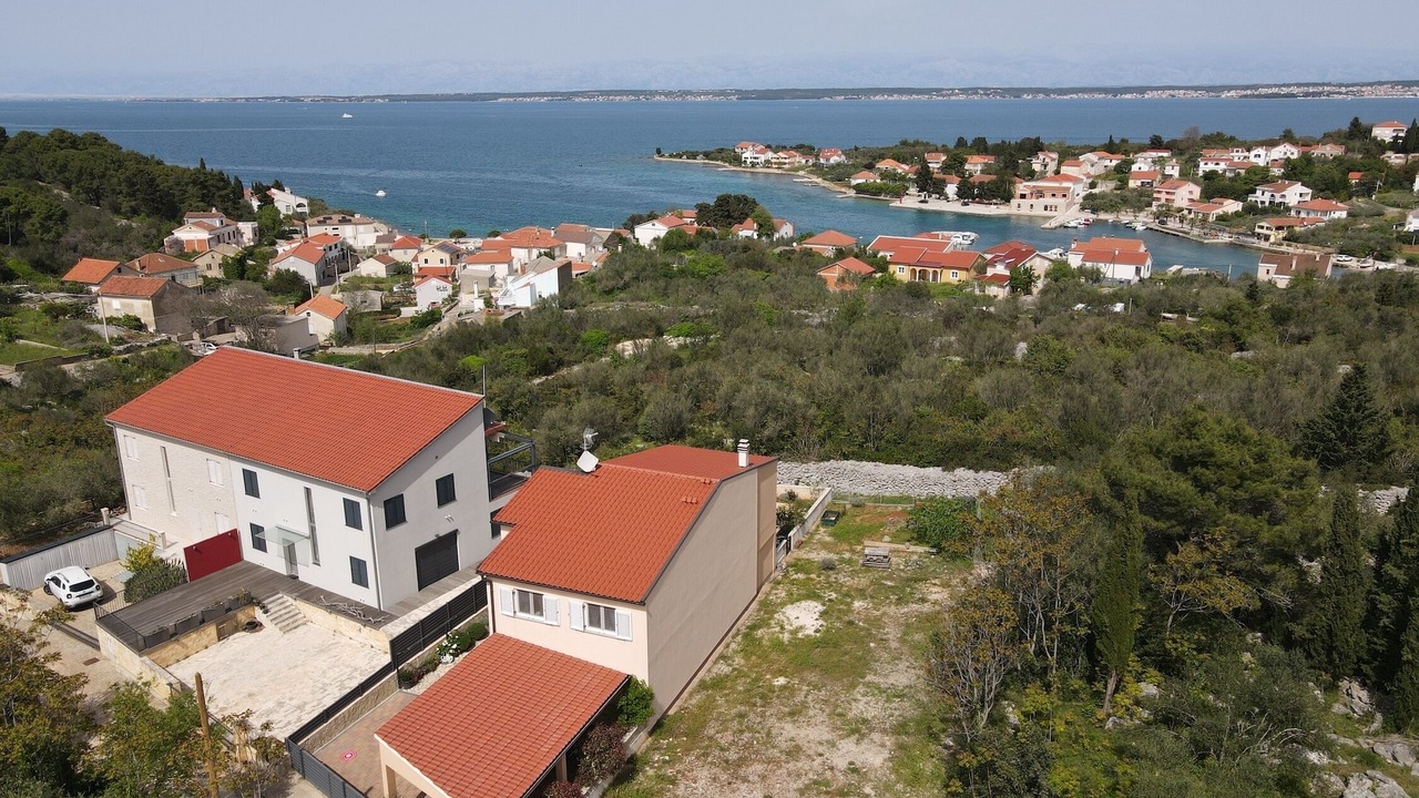 Photo of Outdoor in Lukoran