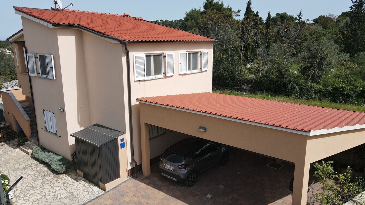 Photo of Outdoor in Lukoran