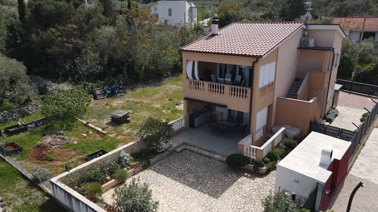 Photo of Outdoor in Lukoran