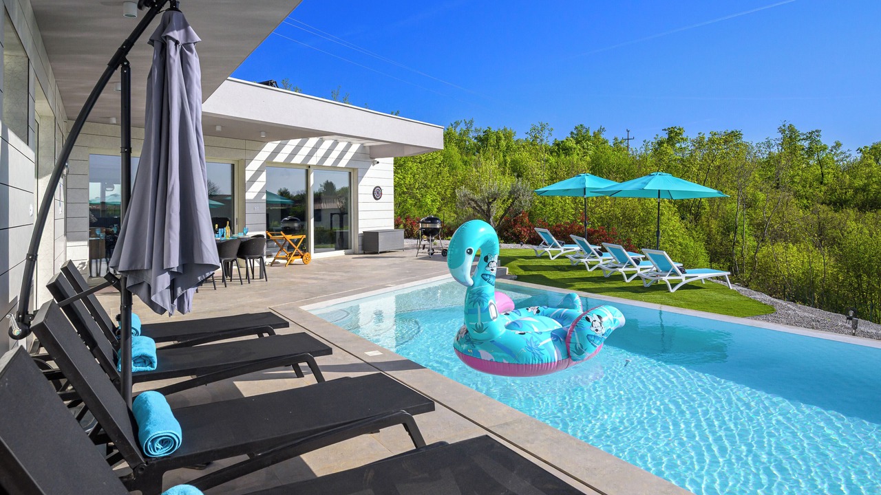 Photo of Outdoor in Peresiji