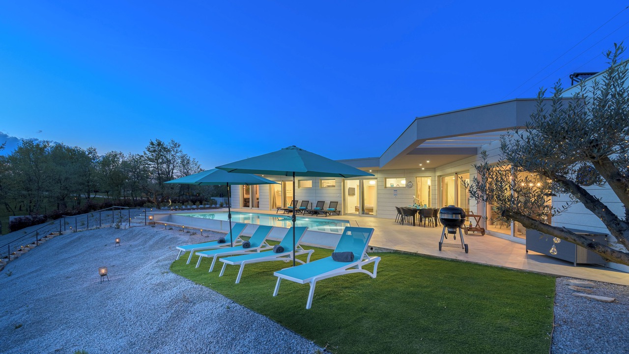 Photo of Patio Balcony in Peresiji