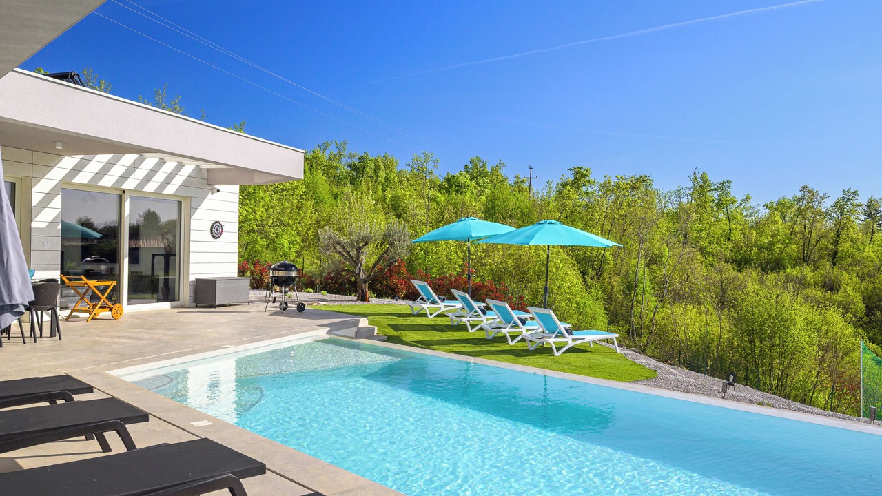 Photo of Outdoor in Peresiji