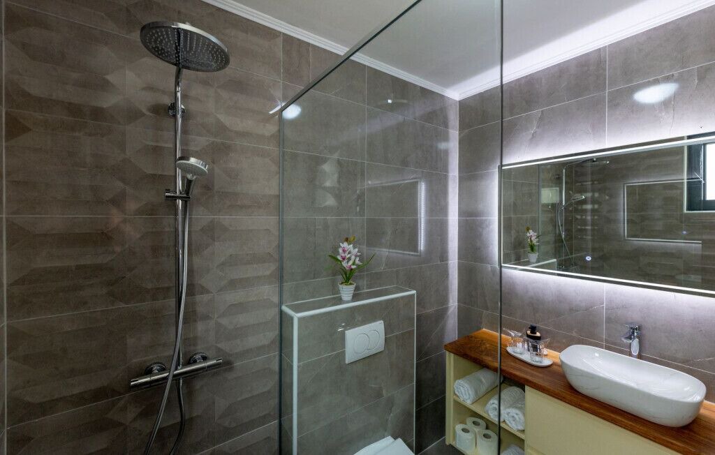 Photo of Bathroom in Blace
