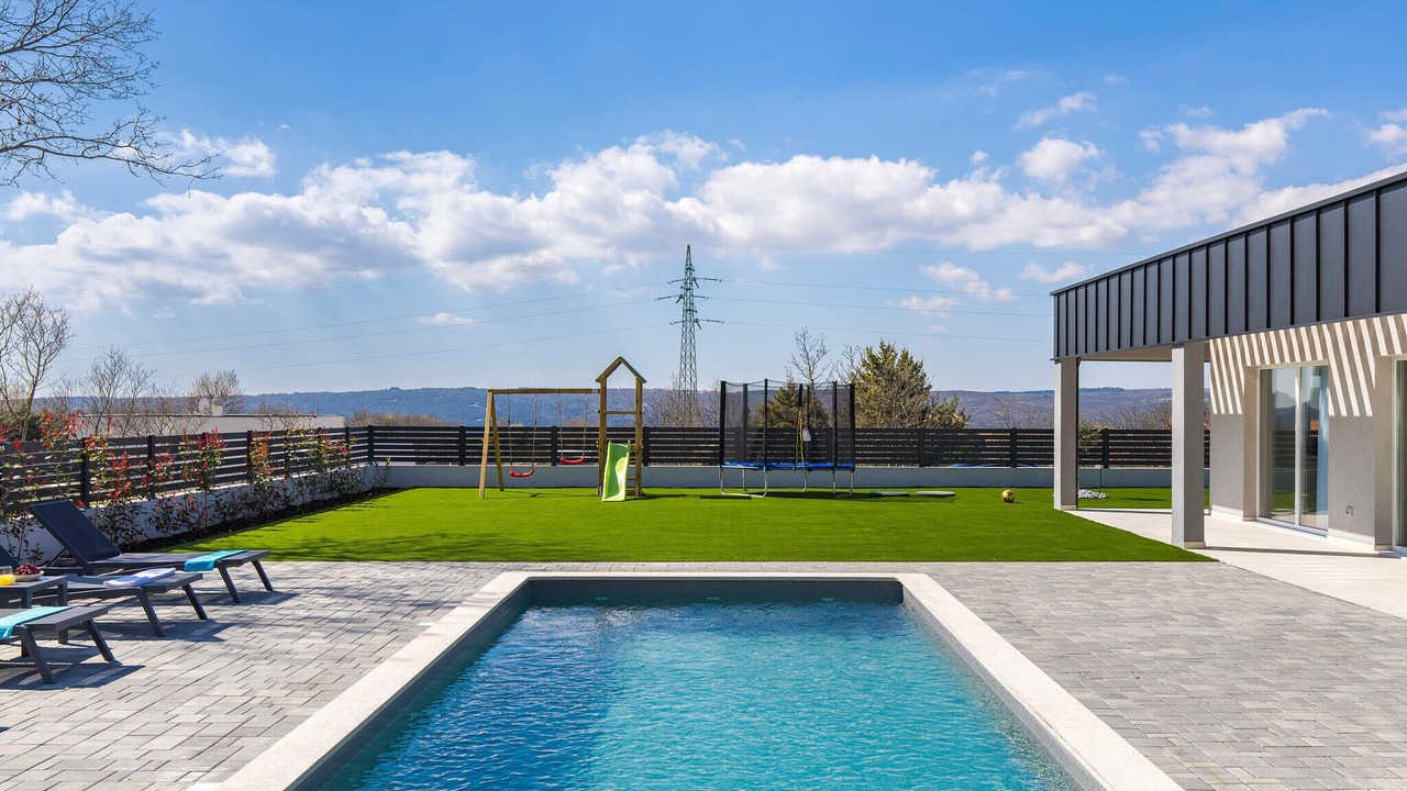 Photo of Outdoor in Brgod