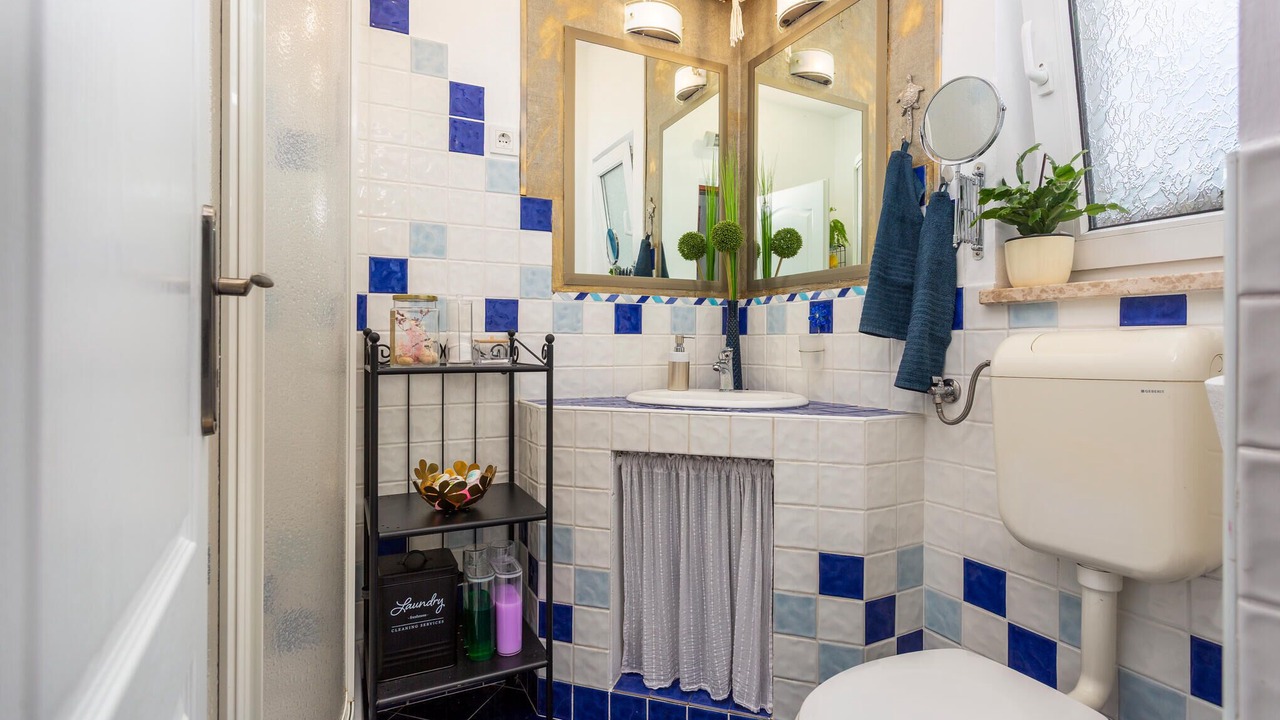 Photo of Bathroom in Sarsoni