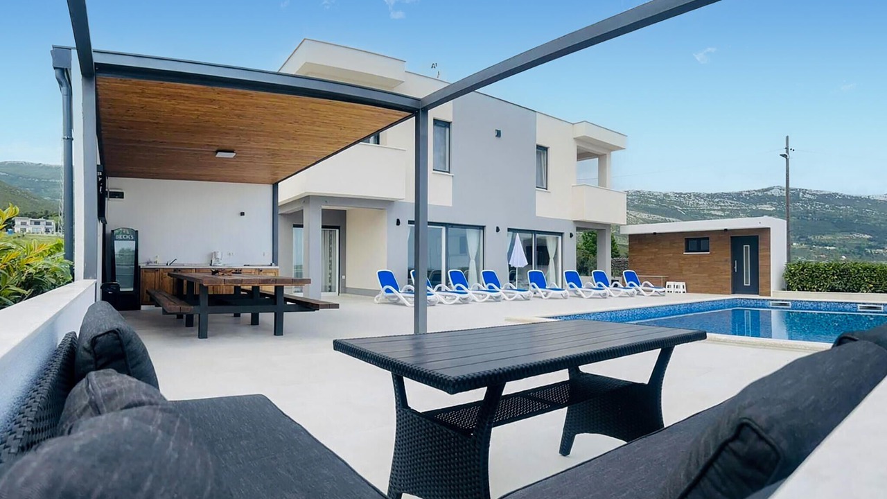 Photo of Outdoor in Rudine
