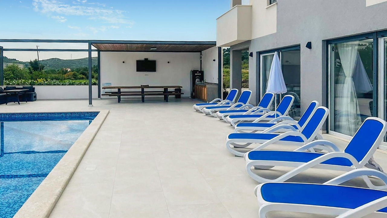 Photo of Outdoor in Rudine