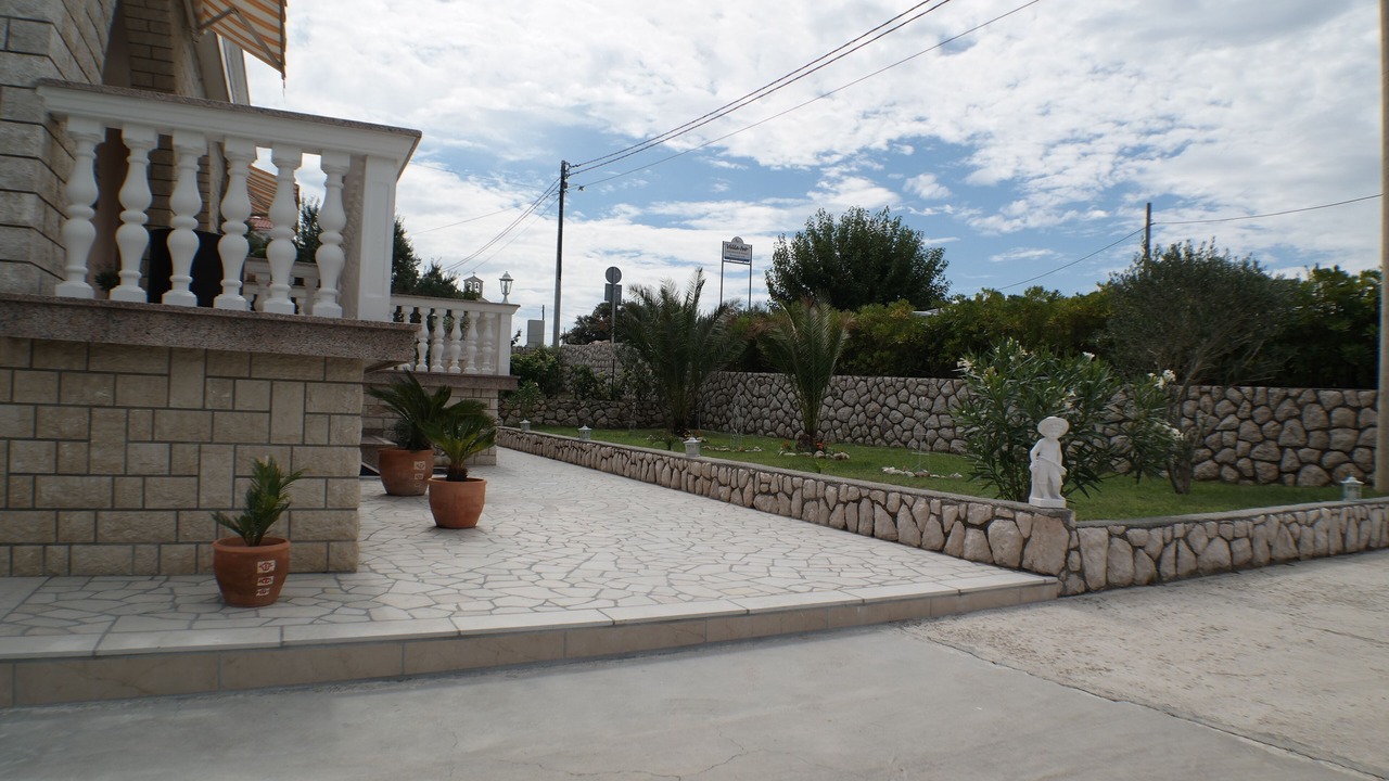Photo of Outdoor in Mundanije
