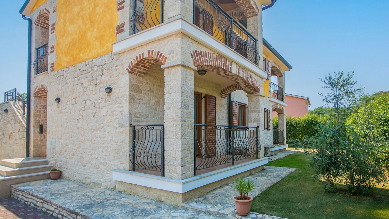 Photo of Patio Balcony in Buici