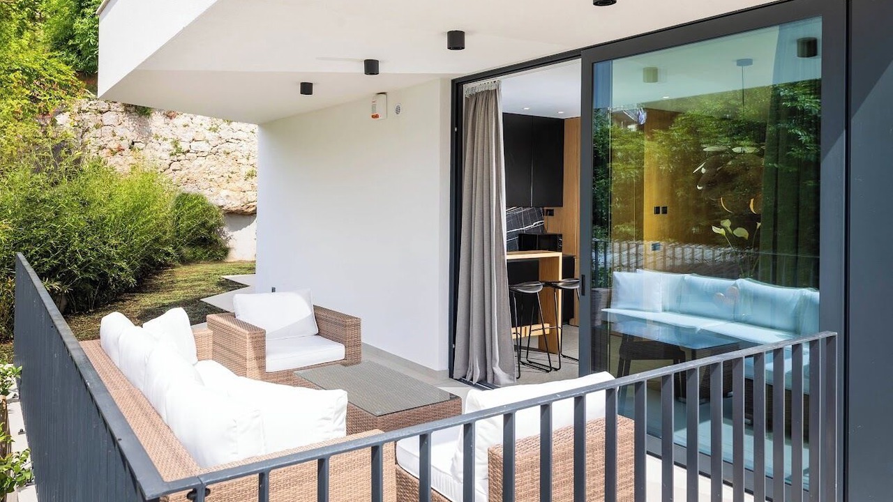Photo of Patio Balcony in Gornji Kono