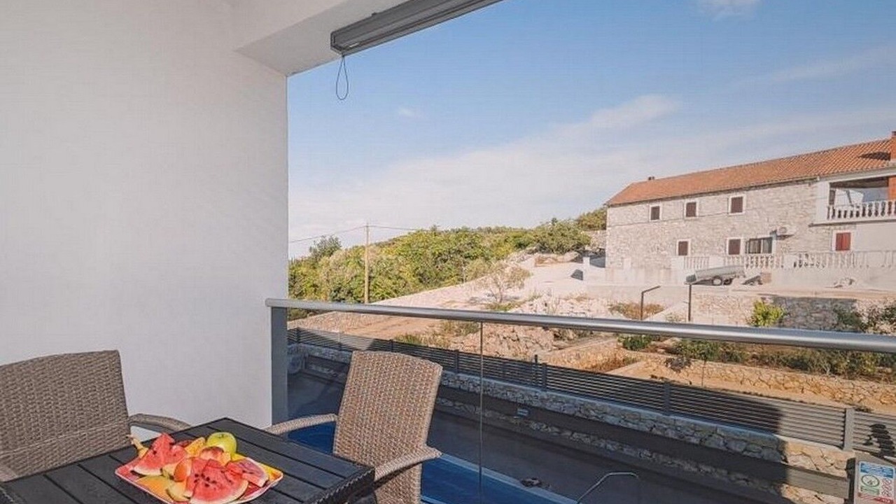 Photo of Patio Balcony in Lukoran