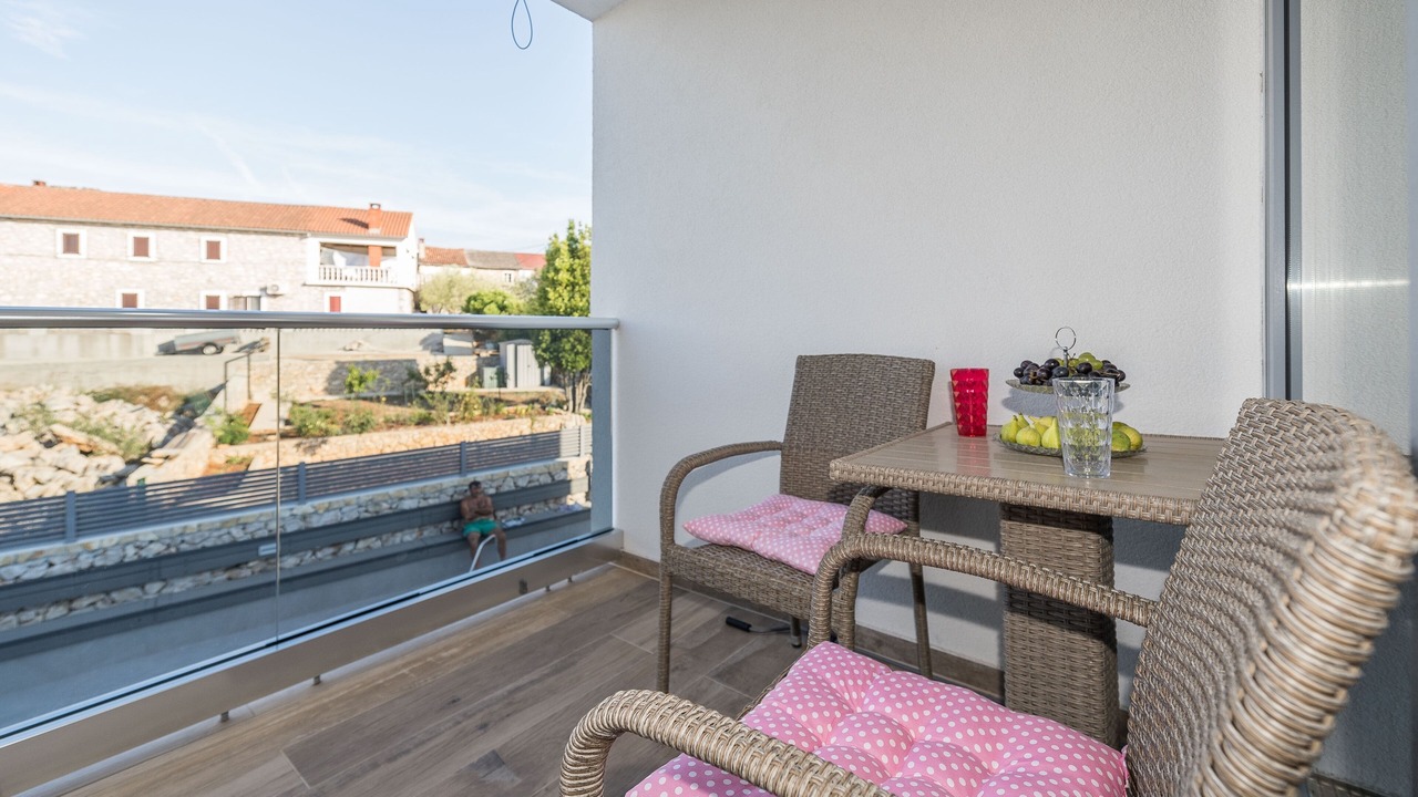 Photo of Patio Balcony in Lukoran