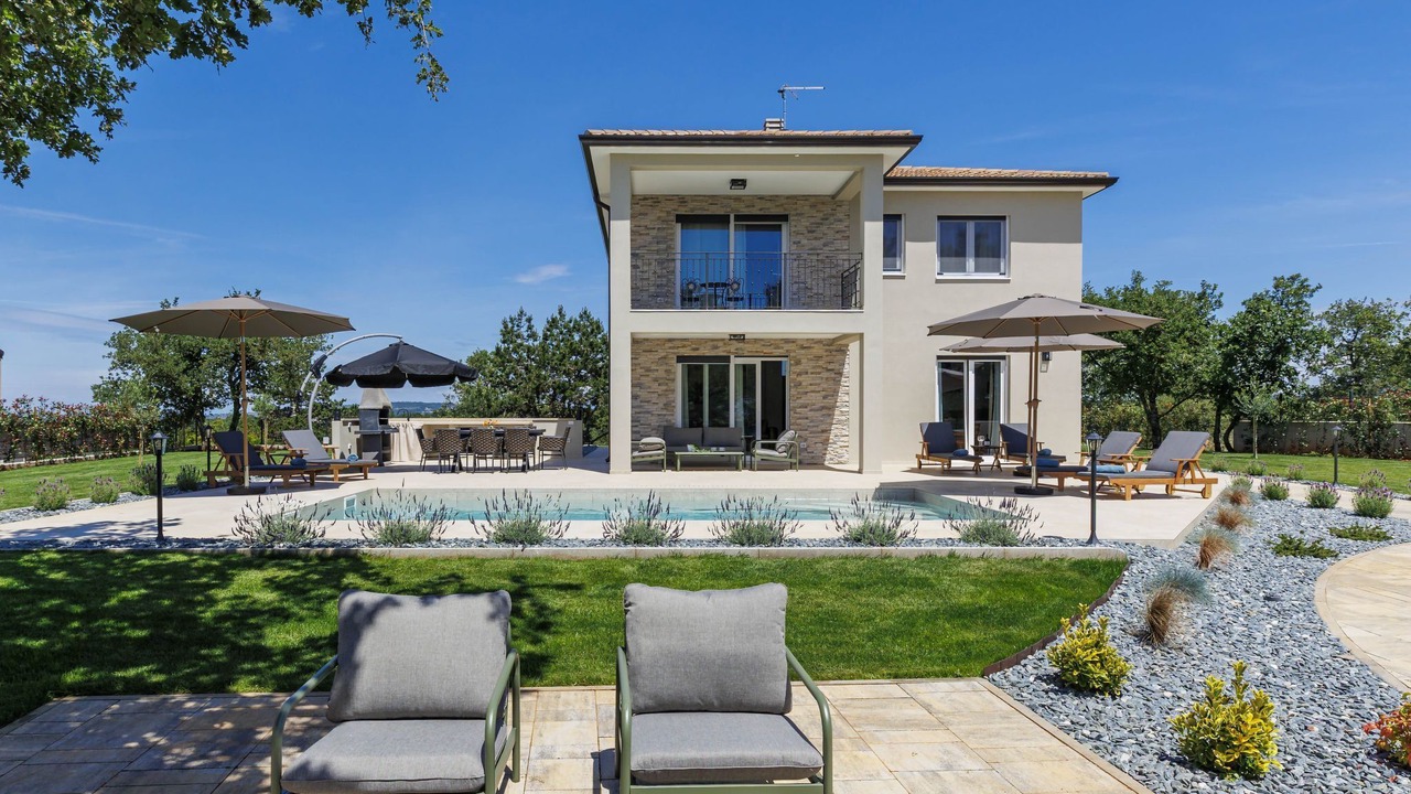 Photo of Others in Buje