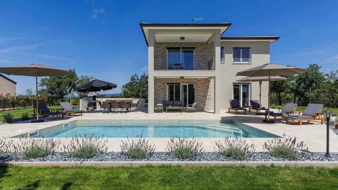 Photo of Others in Buje