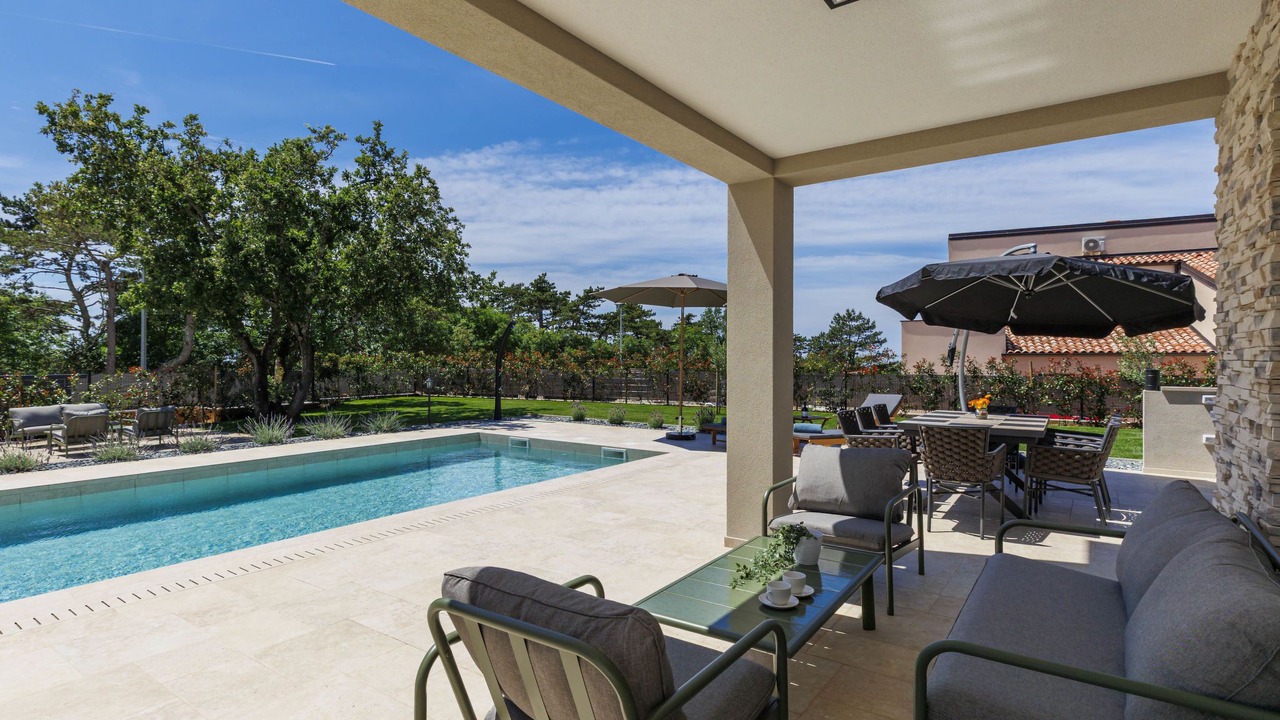 Photo of Others in Buje