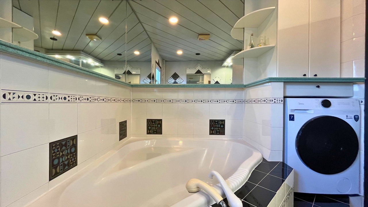 Photo of Bathroom in Murine